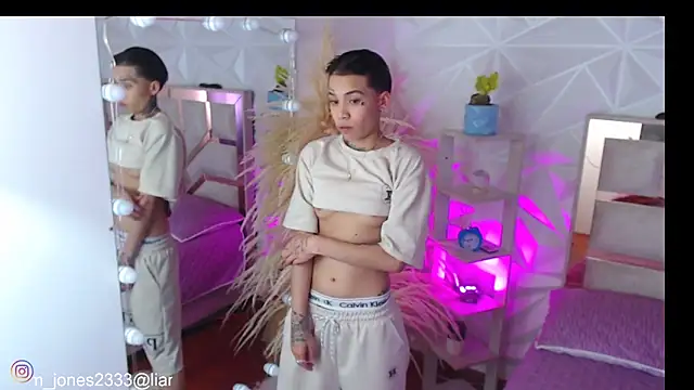 Jonesliam23 online show from 09-26-25, 06:15