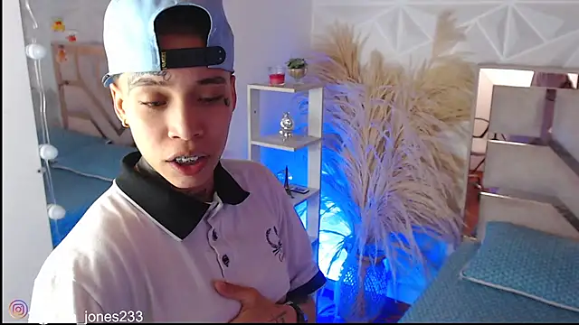 Jonesliam23 online show from 11-24-25, 07:25