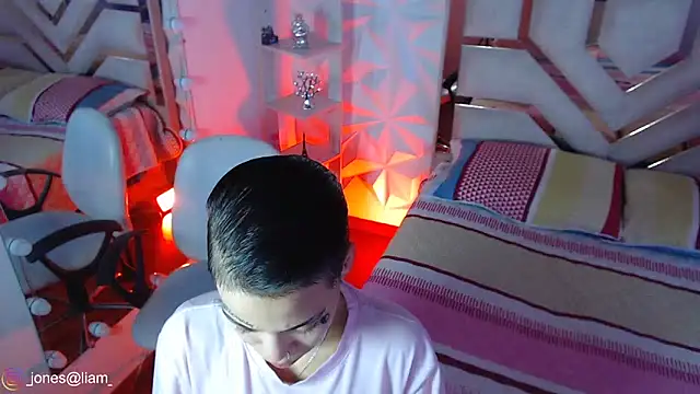 Jonesliam23 online show from 03-30-26, 07:26