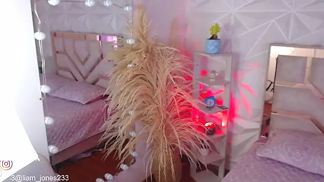 Jonesliam23 online show from 09-13-25, 06:52