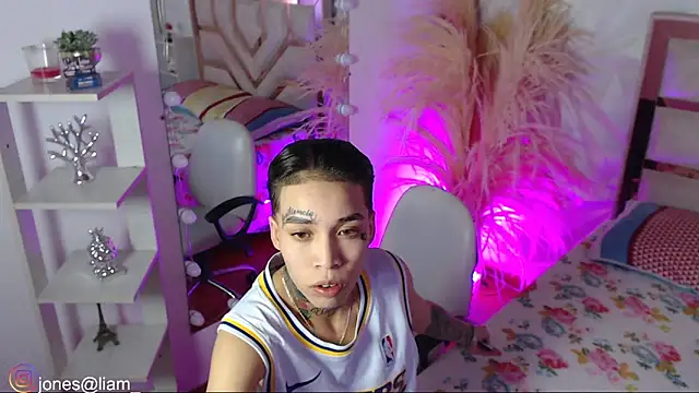 Jonesliam23 online show from 01-31-26, 07:12