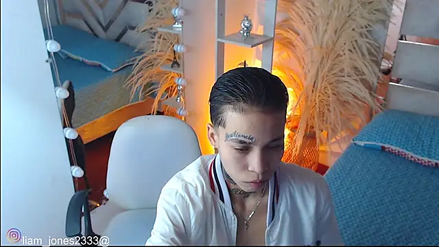 Jonesliam23 online show from 11-21-25, 07:24