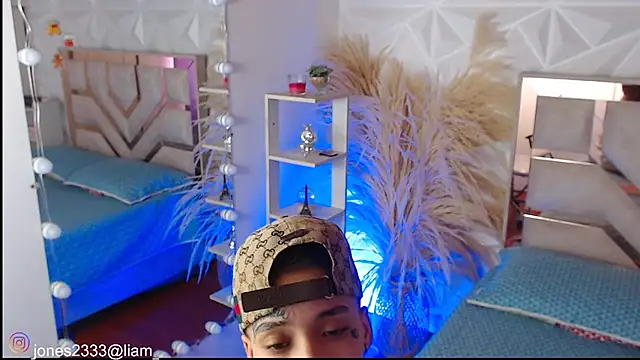 Jonesliam23 online show from 11-25-25, 07:36