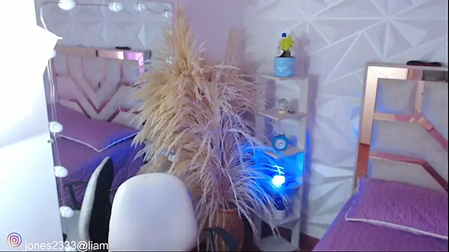 Jonesliam23 online show from 09-21-25, 07:08