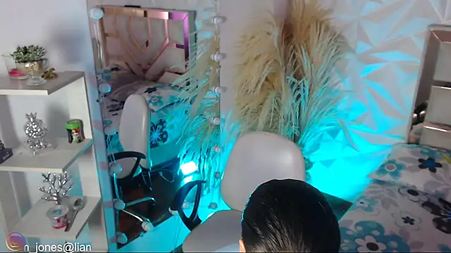 Jonesliam23 online show from 03-09-26, 07:28