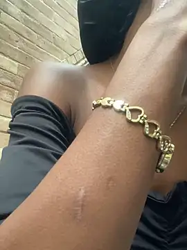 adaraSmiith online show from 01-28-25, 11:49