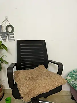 luisa curli online show from 12-21-25, 06:31