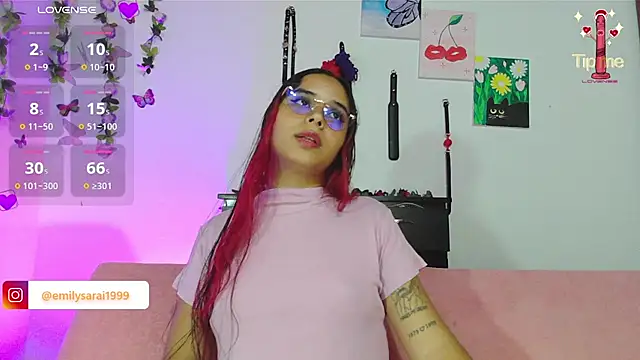 Snapshot of EmilyMeoww chatting on 03-22-25, 01:00 EmilyMeoww online show from 03-22-25, 01:00