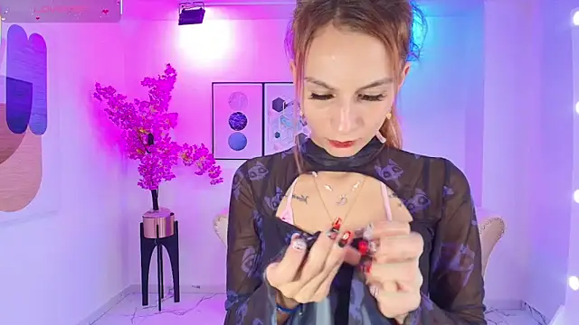 Snapshot of Tamara_slimx chatting on 10-22-25, 11:36 Tamara slimx online show from 10-22-25, 11:36