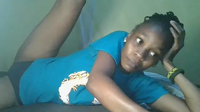 Snapshot of slim_girl02 chatting on 06-17-26, 05:01 slim girl02 online show from 06-17-26, 05:01