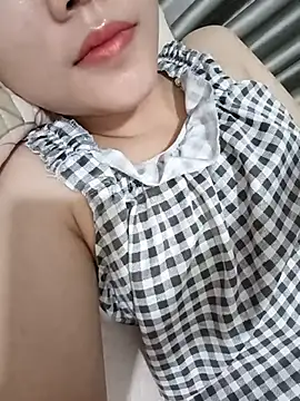  Attractivegirl33 online show from 10-08-25, 04:40