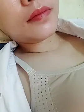  Attractivegirl33 online show from 10-08-25, 04:36