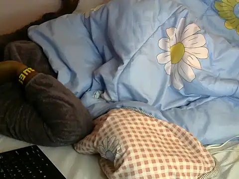 winnie254 online show from 10-05-25, 05:42
