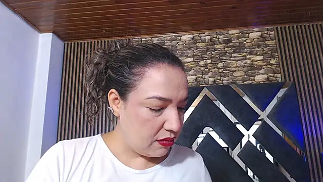 marie hss online show from 11-28-25, 07:47