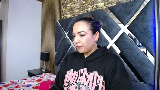 marie hss online show from 03-15-25, 02:23