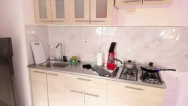 rose scottt online show from 12-21-25, 03:36