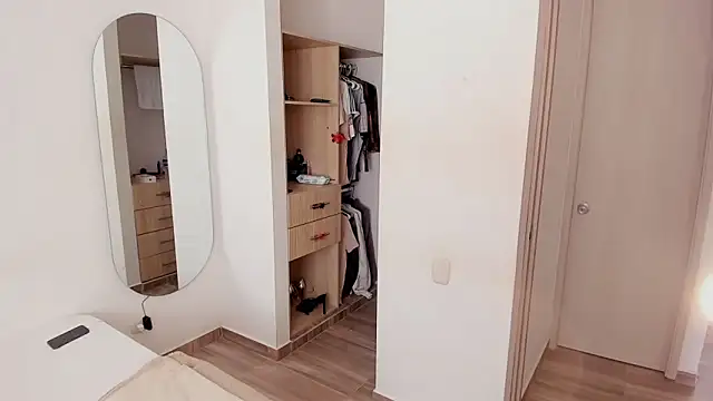 rose scottt online show from 11-21-25, 05:12