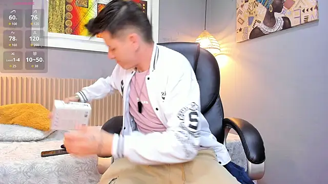 Snapshot of tossetrech chatting on 01-14-26, 02:59 tossetrech online show from 01-14-26, 02:59