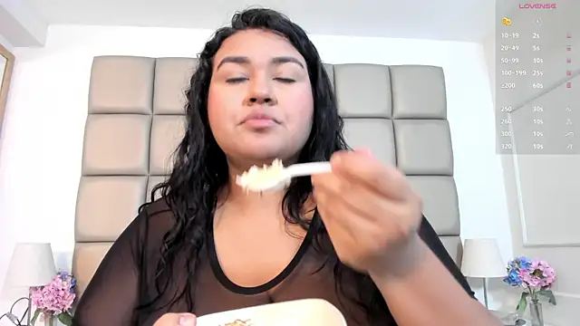 DojaAissha online show from 11-27-25, 07:36