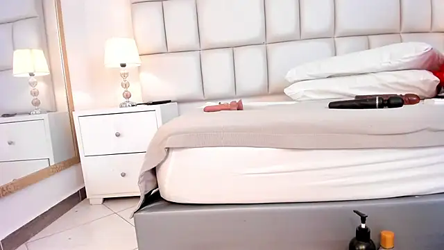 DojaAissha online show from 03-05-25, 10:21