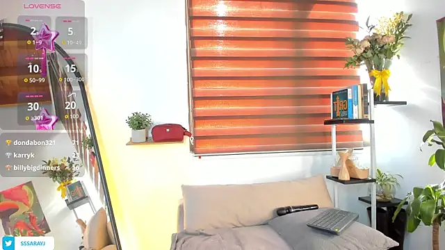 Snapshot of Saraycum chatting on 10-07-25, 09:16 Saraycum online show from 10-07-25, 09:16