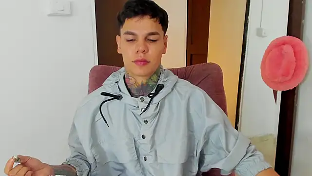 Jordyrodriiguez online show from 10-27-25, 01:56