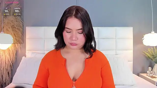 HannaKarson online show from 10-27-25, 11:33