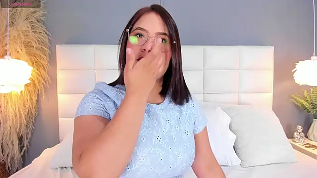 HannaKarson online show from 11-18-25, 11:35