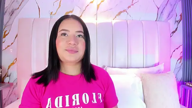 Snapshot of HannaKarson chatting on 02-24-26, 11:44 HannaKarson online show from 02-24-26, 11:44