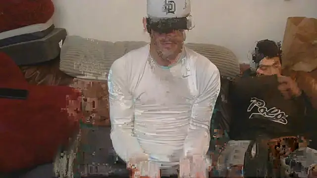 FrankieKentucky online show from 10-27-25, 01:23