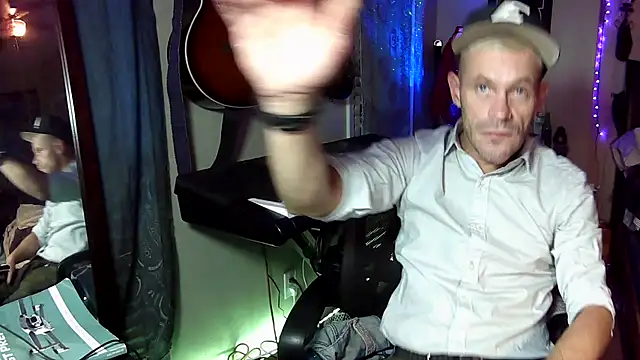 FrankieKentucky online show from 11-21-25, 12:26