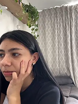 Liissa cute  online show from 09-10-25, 07:13