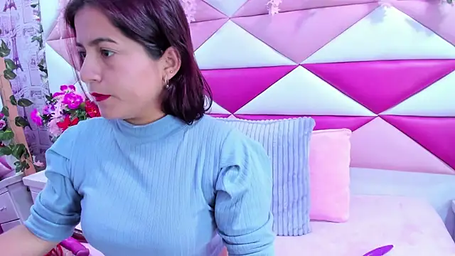 MariaClay online show from 10-24-25, 11:42