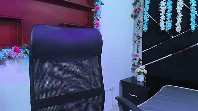 MariaClay online show from 11-28-25, 12:38