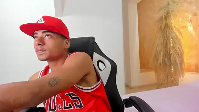 ANGEL NICOLAS online show from 03-13-25, 09:05