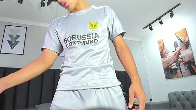 ANGEL NICOLAS online show from 01-12-25, 12:39