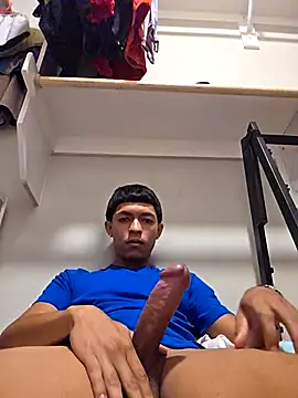 Snapshot of Yoko0381 chatting on 09-09-25, 06:01 Yoko0381 online show from 09-09-25, 06:01