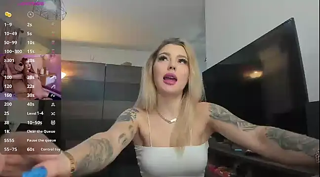 Snapshot of justchloex chatting on 12-02-24, 11:35 justchloex online show from 12-02-24, 11:35