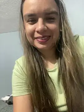 Nathaly00  online show from 04-17-26, 11:18