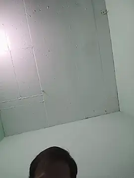 Snapshot of Luisf1267 chatting on 03-02-26, 02:56 Luisf1267 online show from 03-02-26, 02:56