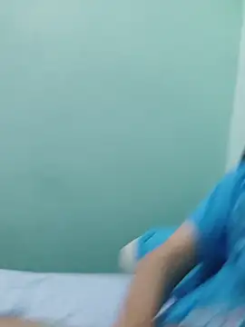 Snapshot of Luisf1267 chatting on 11-03-25, 04:07 Luisf1267 online show from 11-03-25, 04:07