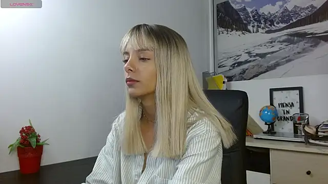 peyton golden1 online show from 11-04-25, 03:21