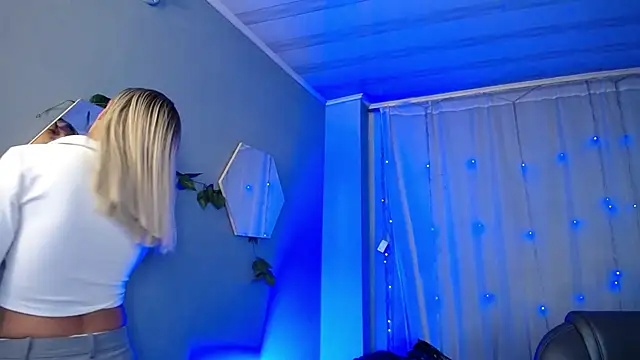 peyton golden1 online show from 11-15-25, 03:32