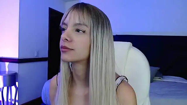 Snapshot of peyton_golden1 chatting on 02-17-26, 03:37 peyton golden1 online show from 02-17-26, 03:37