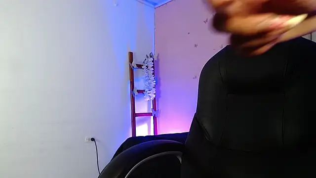 peyton golden1 online show from 09-27-25, 03:34