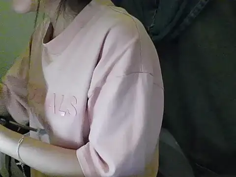 Yin-girl online show from 10-08-25, 08:20