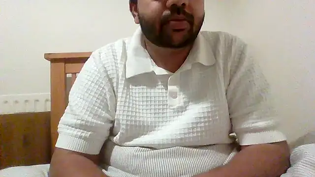 Snapshot of whoreboi98 chatting on 05-03-26, 09:18 whoreboi98 online show from 05-03-26, 09:18