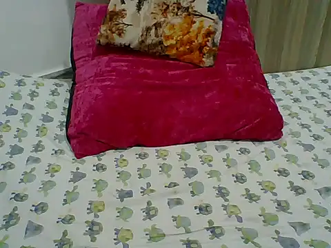 PrettyPrincess14 online show from 10-10-25, 01:28