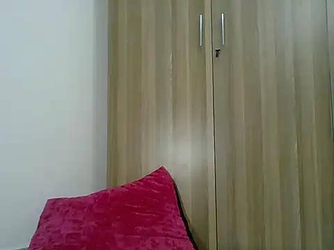 PrettyPrincess14 online show from 10-11-25, 07:04