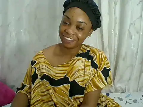 Snapshot of PrettyPrincess14 chatting on 05-19-26, 07:10 PrettyPrincess14 online show from 05-19-26, 07:10